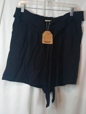Large Flowy Kori America Black Tie-Waist Shorts Rayon Summer Goth Preppy Classic